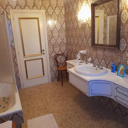 Lovely Place Apartment
